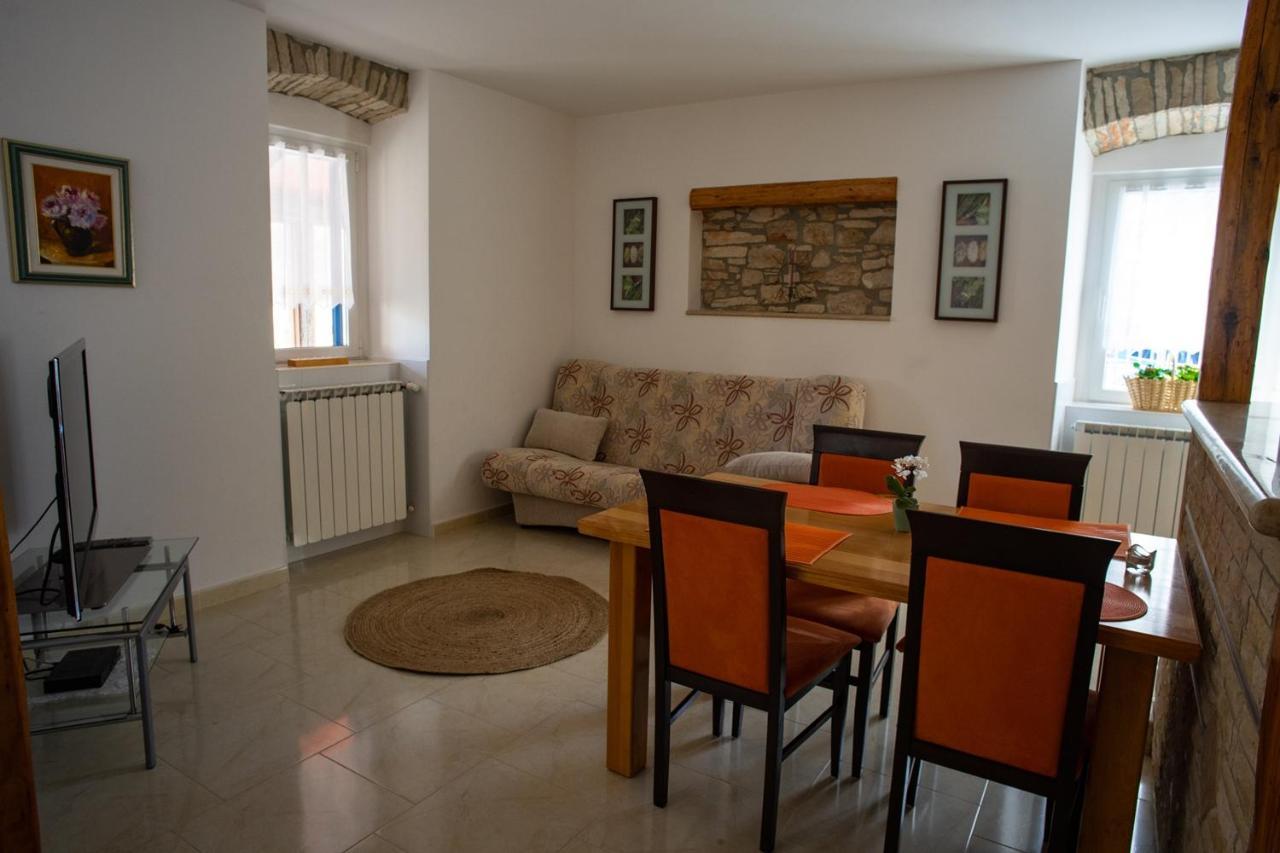 Olive Tree Apartments Umag Bagian luar foto
