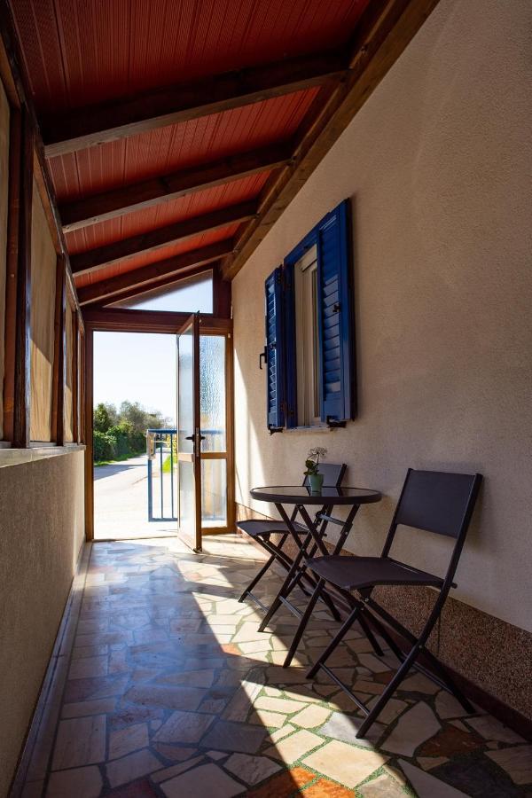 Olive Tree Apartments Umag Bagian luar foto